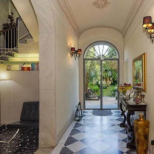 Hotel Novecento, Pise